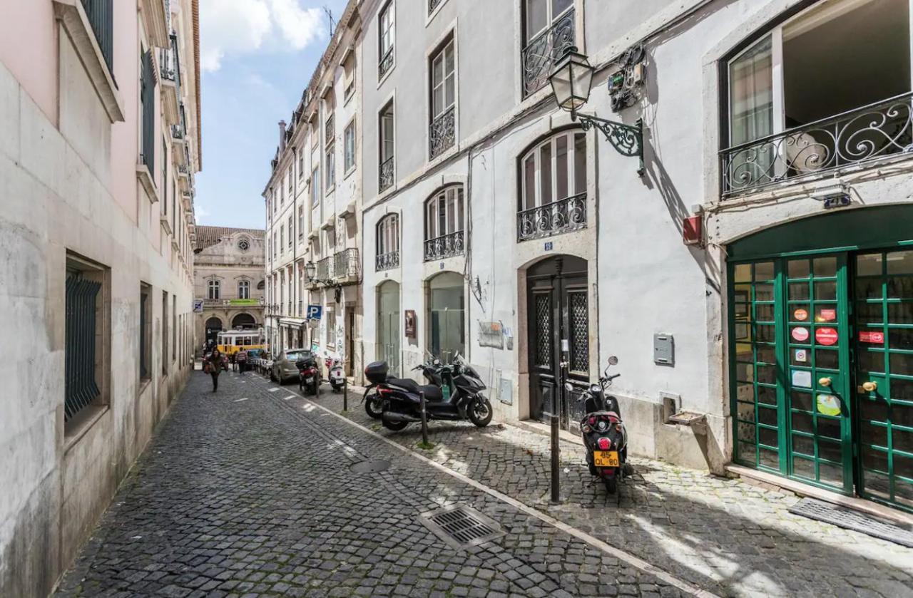 Beautiful And Stylish 5Br In The Heart Of Chiado Lejlighed Lisboa Eksteriør billede