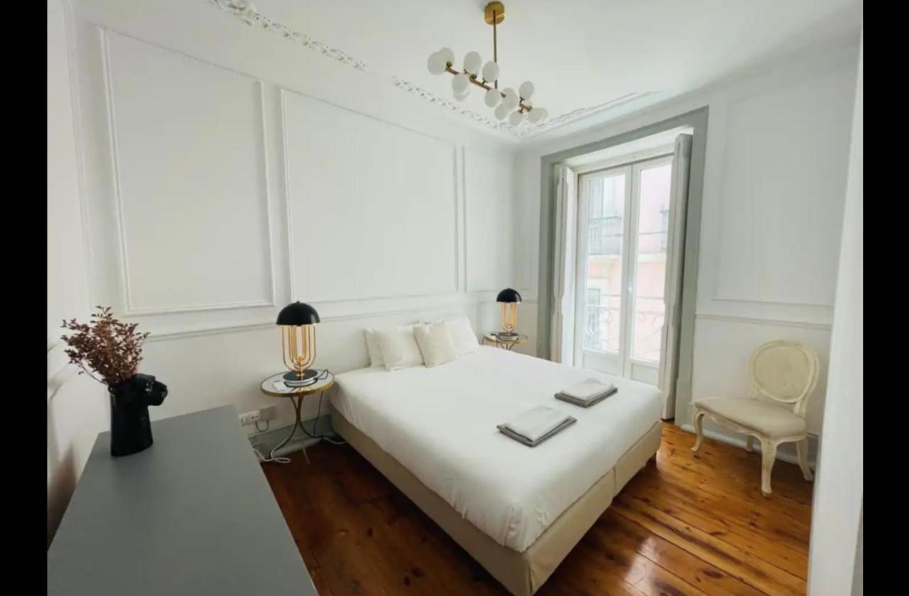 Beautiful And Stylish 5Br In The Heart Of Chiado Lejlighed Lisboa Eksteriør billede