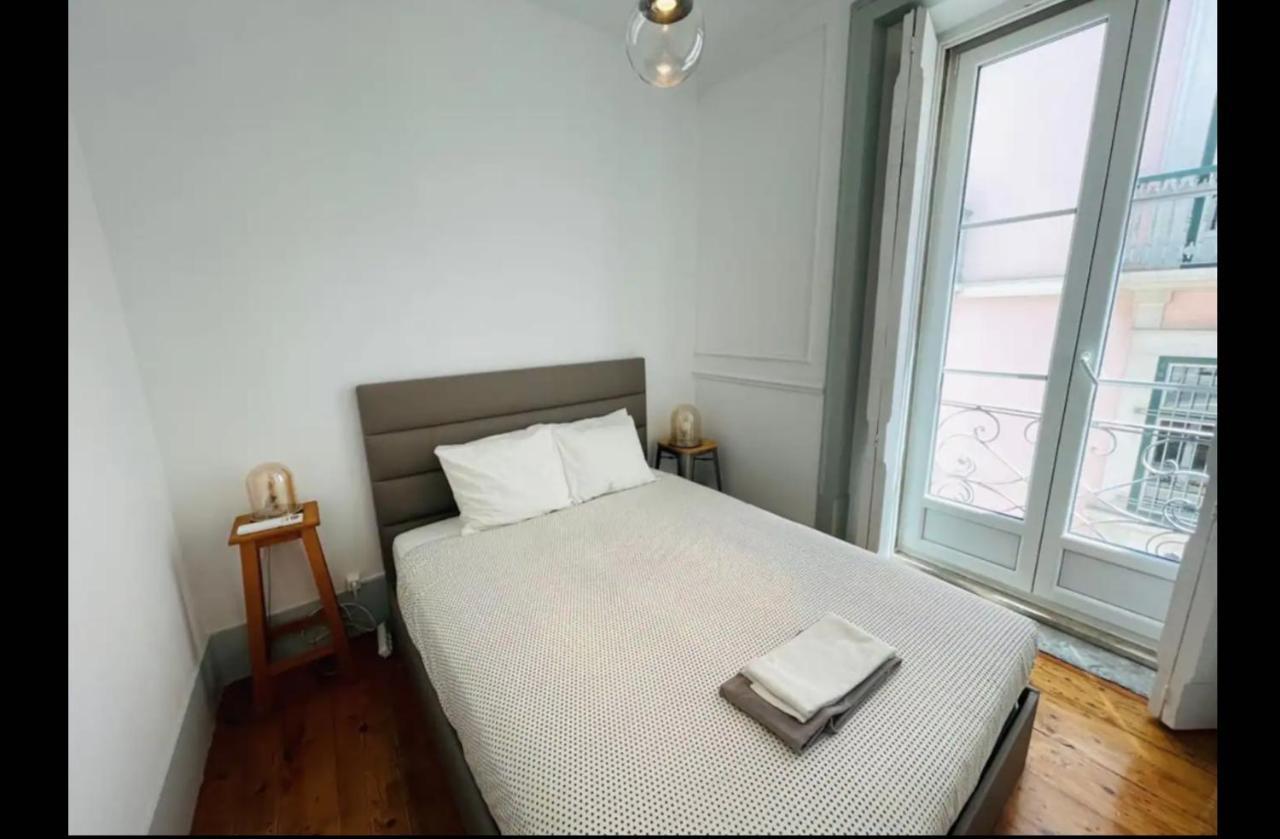 Beautiful And Stylish 5Br In The Heart Of Chiado Lejlighed Lisboa Eksteriør billede